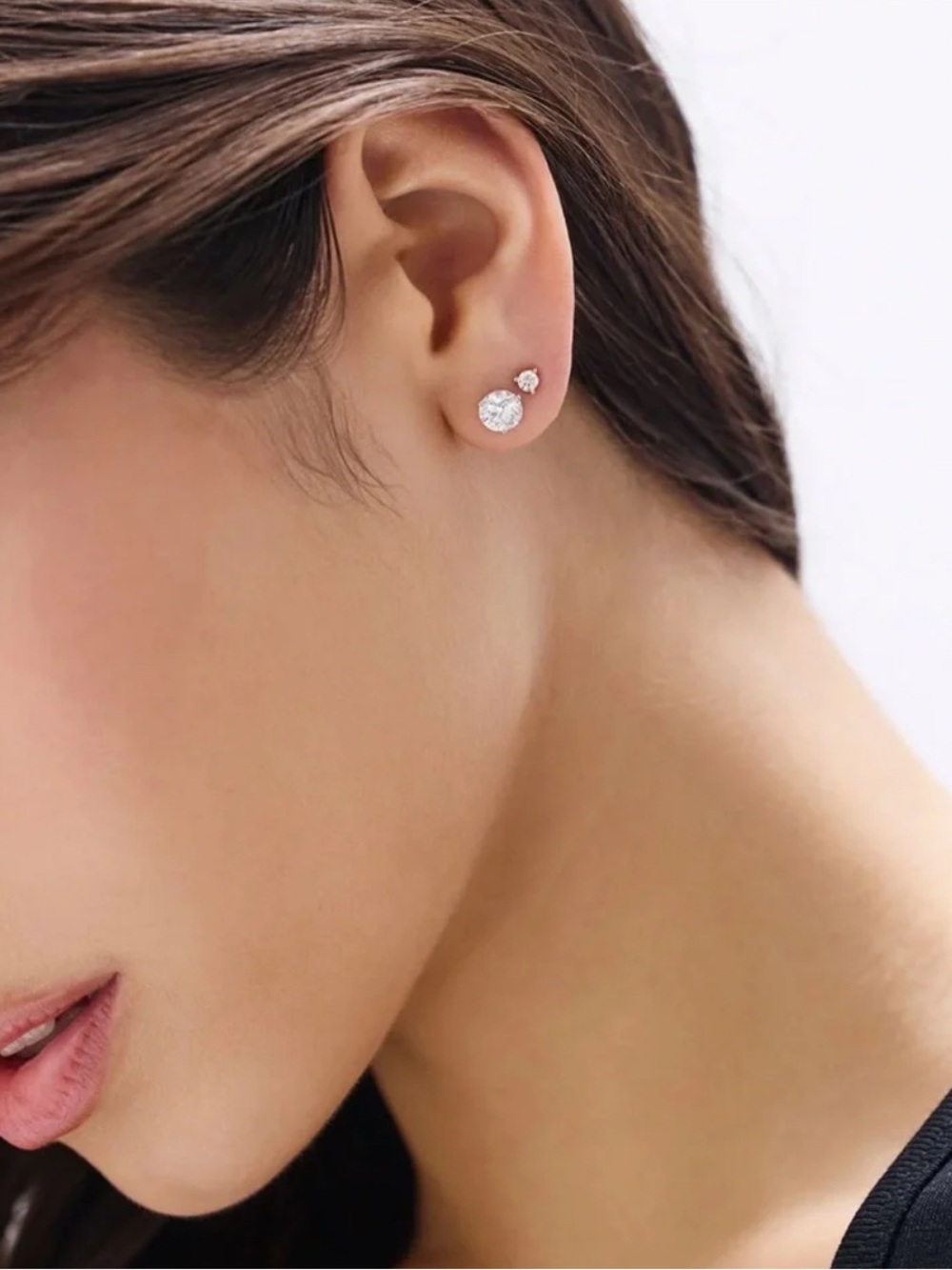 Round Illusion Diamond Studs. 14k White Gold 
Size - L (look of 2cttw studs)